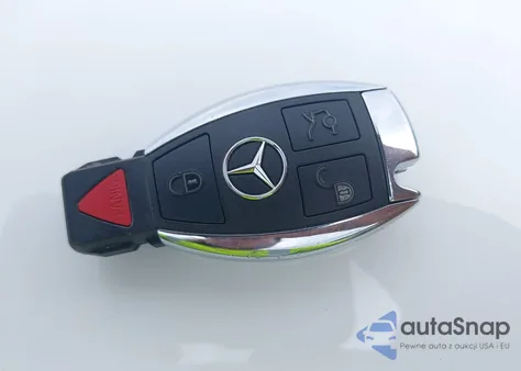 2017 Mercedes-Benz C 300 4Matic из США, поврежденный, VIN WDDWJ4KB8HF510589